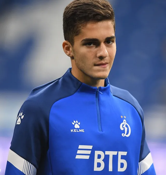 Арсен Захарян