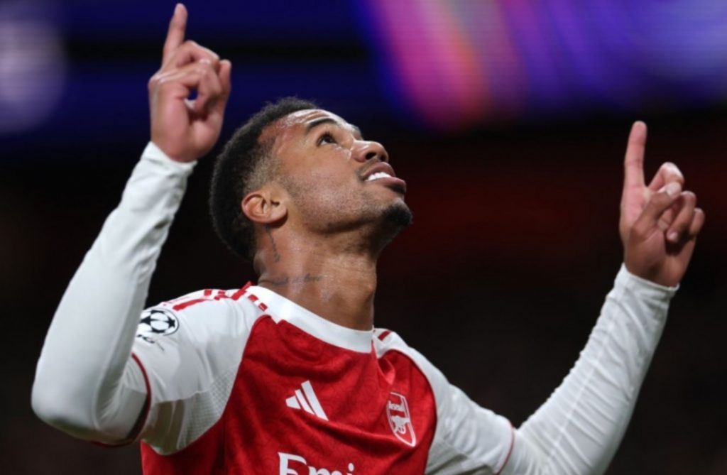 Защитник «Арсенала» высмеял «Тоттенхэм» после разгрома 4:1 в северолондонском дерби