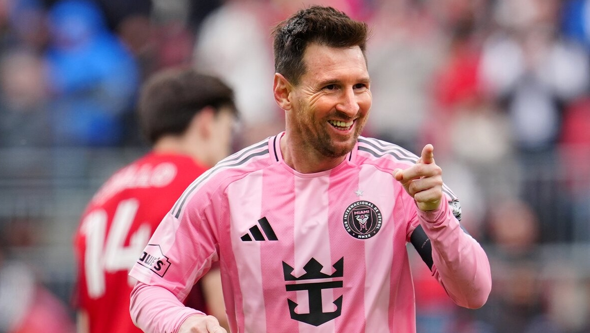 Лионель Месси в форме Inter Miami во время матча MLS — один из самых богатых футболистов мира в 2026 году